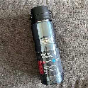 New 24 oz Thermos Brand thermos